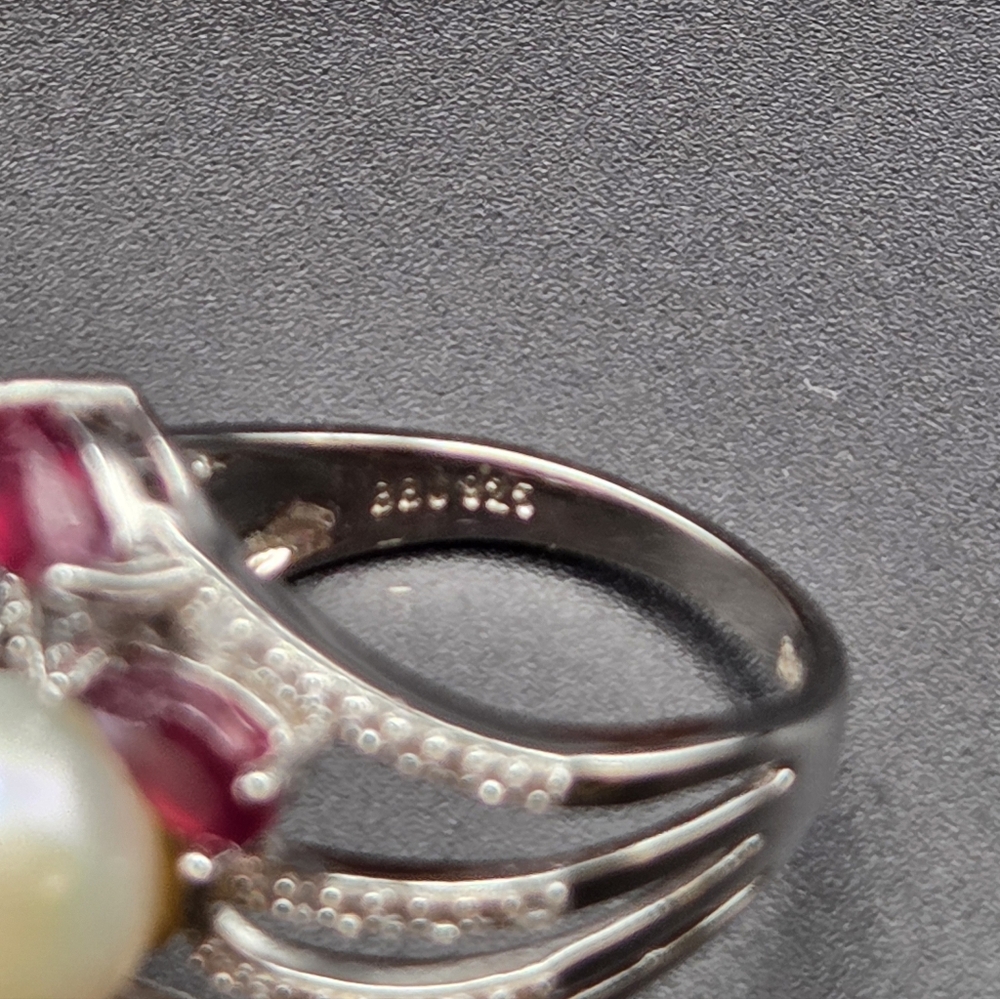 Sterling Silver Ruby & Pearl ring. Size 9 - Picture 3 of 6